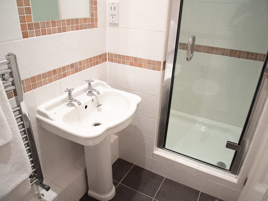 En suite bathroom in Rushop Hall farmhouse, the Peak District