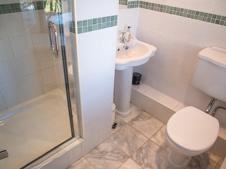 En suite bathroom in Rushop Hall farmhouse