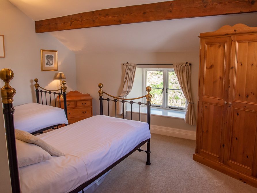 en suite bedroom in the Edge, Rushop Hall - family friendly accommodation in the Peak District