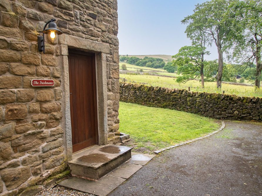Entrance to the self contained and pet friendly Irishman's cottage